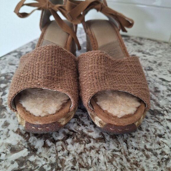 Ugg ankle strap wedge espadrille wool sandals size 9 - Picture 2 of 11